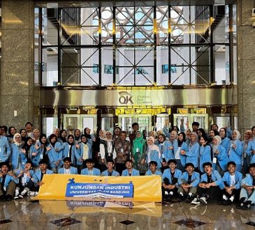 Perluas Literasi Keuangan, Mahasiswa Ekonomi Pembangunan FEB Unisba Kunjungi Kantor OJK Jakarta