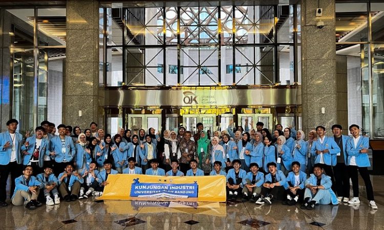 Perluas Literasi Keuangan, Mahasiswa Ekonomi Pembangunan FEB Unisba Kunjungi Kantor OJK Jakarta
