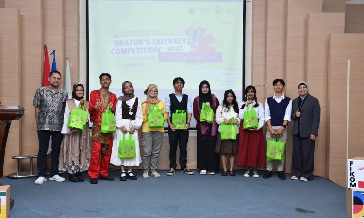 Final Lomba Public Speaking Siswa SMA se-Bandung Raya Meriahkan Kampus Unisba