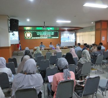 Unisba Serahkan Sertifikat Dosen 2024 dan Dorong Semangat Baru Lewat Sosialisasi Serdos 2025