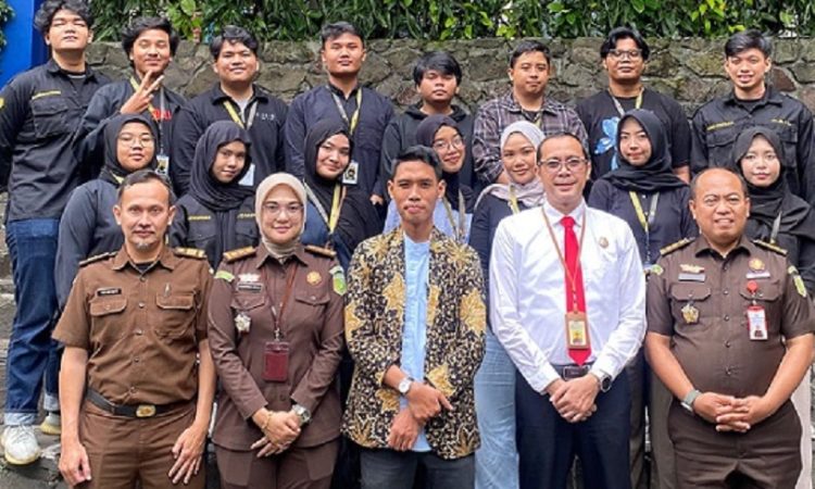 HIMAPI Unisba Gaungkan Restorative Justice Lewat Podcast Interaktif Bersama Jaksa dan Praktisi Hukum