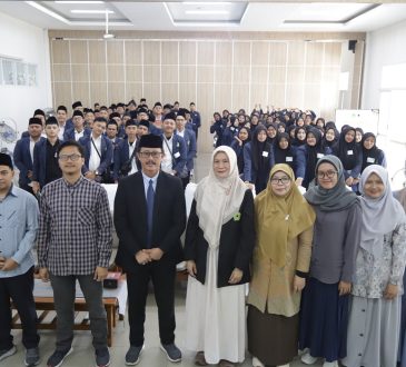 Unisba dan Politeknik Al Islam Bandung Perkuat Pembinaan Karakter Mahasiswa melalui Pesantren Intensif
