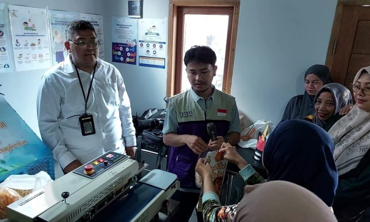 UMKM Pangan Dapur Sehat Bandung Dapat Pelatihan Teknologi Inovasi dari DPPM Kemendiksaintek