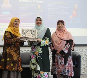Unisba Jadi Co-Organizer dalam The 11th I-iECONS 2025