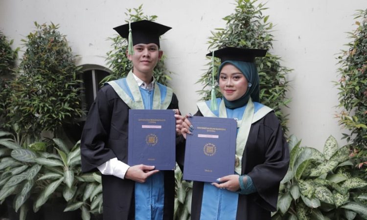Unisba Kembali Catat Prestasi: Lahirkan Wisudawan Ber-IPK Nyaris Sempurna dan Lulusan Super Cepat