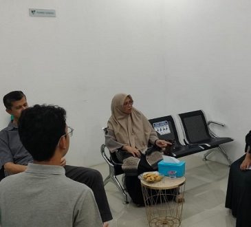 Kolaborasi Tim PKM dan Dokter Alumni FK Unisba Wujudkan Pesantren Sehat