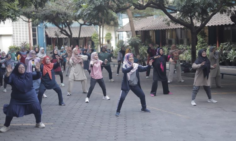 Senam Sehat 3IKB Pererat Kekeluargaan Civitas Akademika Unisba