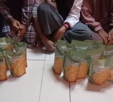 Inovasi Usaha Kader PKK Cibeureum Wetan Cimalaka Sumedang: Emping Singkong Sangrai