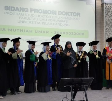 Sidang Terbuka Dr. Tia Muthiah Umar: Merumuskan Moderasi Beragama Lewat Televisi Muhammadiyah