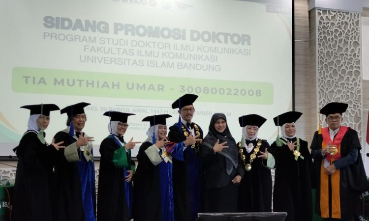 Sidang Terbuka Dr. Tia Muthiah Umar: Merumuskan Moderasi Beragama Lewat Televisi Muhammadiyah