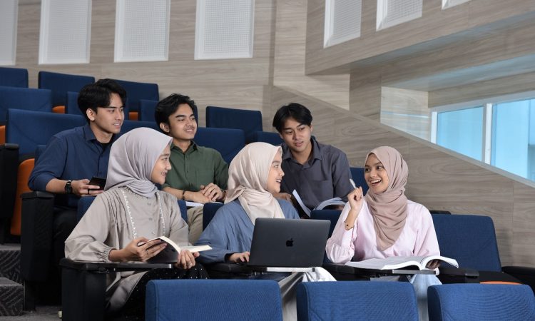 FH Unisba Torehkan Prestasi Nasional Sebagai Kampus Hukum Unggulan