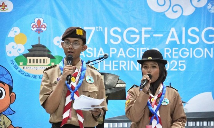 Dua Mahasiswa Unisba Terpilih Jadi Relawan di Ajang Pramuka Dunia Bandung 2025