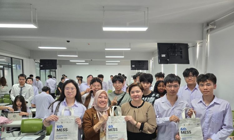Dosen Manajemen FEB Unisba Isi Kuliah Tamu di Shinawatra University Thailand