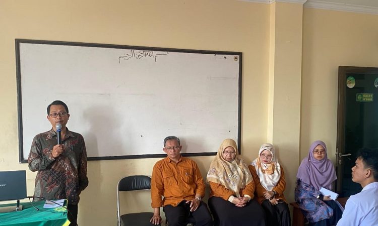 Unisba dan Pesantren Persis 45 Rahayu Wujudkan Sinergi Literasi Digital Lewat Pelatihan Menulis Berbasis AI