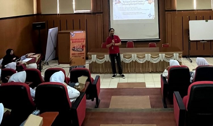 Generasi Z Makin Tertarik Jadi Content Creator, Telkom University Bekali Siswa SMKN 5 Bandung Lewat Seminar “Menjadi Content Creator di Era AI”