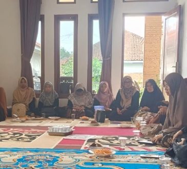 PKM Literasi Halal: Majelis Taklim Didorong Wujudkan Generasi Melek Halal