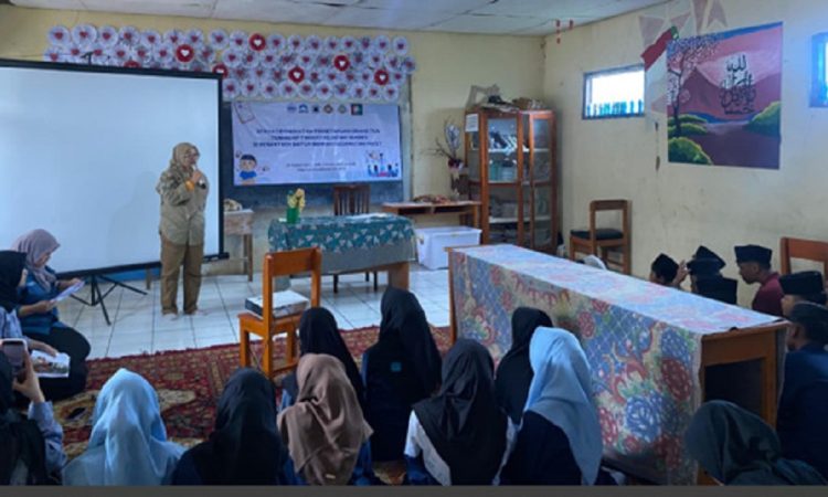 Tim Pengabdian kepada Masyarakat (PKM) dosen Fakultas Kedokteran (FK) Universitas Islam Bandung (Unisba) melaksanakan program pengabdian dalam rangka peningkatan kinerja Tri Dharma Perguruan Tinggi. Kegiatan ini merupakan bagian dari program Hibah Internal Dosen UPPM-FK Unisba periode 2024–2025, yang berlangsung sejak Juni hingga Oktober 2025.(foto: kkomhumas unisba) KAB.BANDUNG, PRIPOS.ID – Tim Pengabdian kepada Masyarakat (PKM) dosen Fakultas