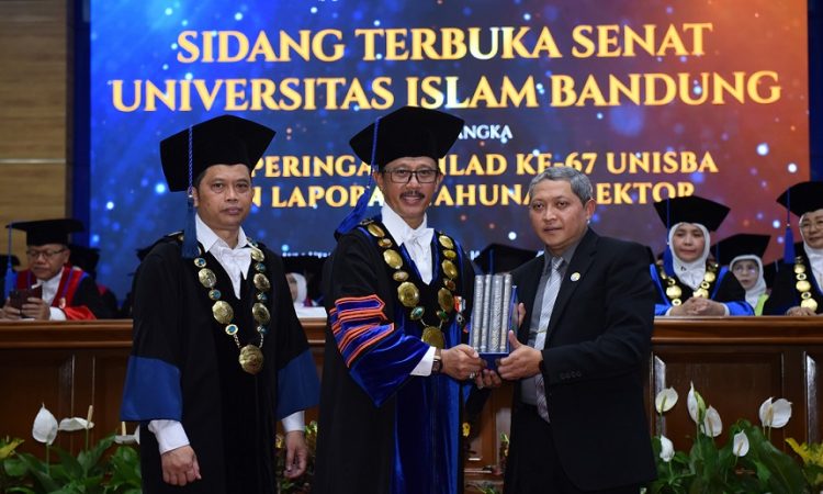 Unisba Rayakan Milad ke-67 dengan Prosesi Penuh Syukur