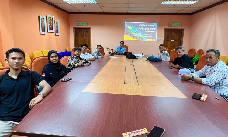 PKM Magister Ilmu Komunikasi Unisba dan PPI Malaysia Dorong Pola Pikir Positif Mahasiswa Indonesia di Luar Negeri