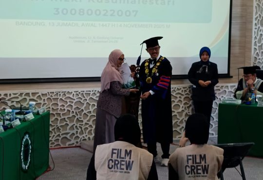 Ratri Rizki Kusumalestari Sandang Gelar Doktor Ilmu Komunikasi Unisba, Kupas Perilaku Media Gen Z dalam Menghadapi Hoaks