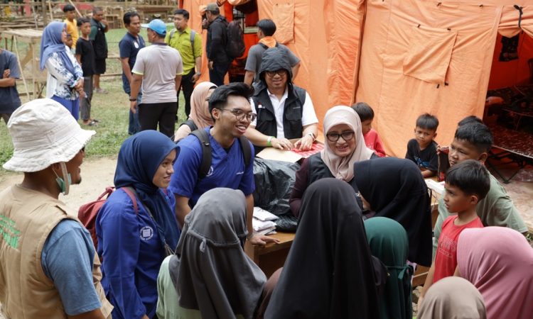 Unisba Turun Langsung ke Padang, Hadirkan Layanan Medis dan Penguatan Spiritual bagi Pesantren Korban Banjir