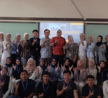 KPM Unisba Dorong Profesionalisme Anggota Melalui Development Class Keprotokoleran
