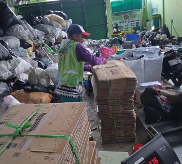 Mahasiswa PWK FT Unisba Petakan Bank Sampah SWK Cibeunying untuk Pengembangan Website Informasi Terpadu