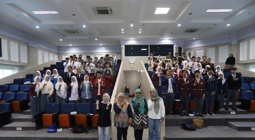 Admisi Unisba Latih Ketua OSIS se-Bandung Raya Lewat Program “Step Up to Your Future”, Bekali Kepemimpinan dan Perencanaan Karier
