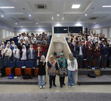 Admisi Unisba Latih Ketua OSIS se-Bandung Raya Lewat Program “Step Up to Your Future”, Bekali Kepemimpinan dan Perencanaan Karier
