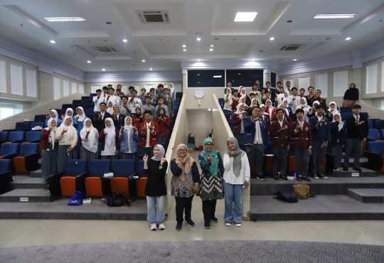 Admisi Unisba Latih Ketua OSIS se-Bandung Raya Lewat Program “Step Up to Your Future”, Bekali Kepemimpinan dan Perencanaan Karier