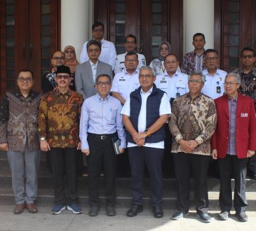 Unisba Ikuti Rapat Bersama Mendiktisaintek dan Wali Kota Bandung Bahas Strategi Penanganan Sampah Berkelanjutan
