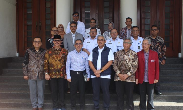 Unisba Ikuti Rapat Bersama Mendiktisaintek dan Wali Kota Bandung Bahas Strategi Penanganan Sampah Berkelanjutan