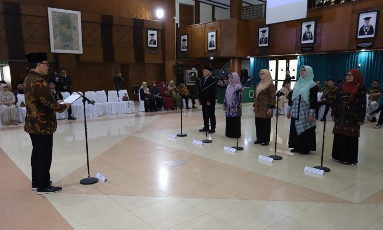 Rektor Unisba Lantik Lima Dekan Periode 2026–2030, Perkuat Kualitas Akademik dan Reputasi Internasional