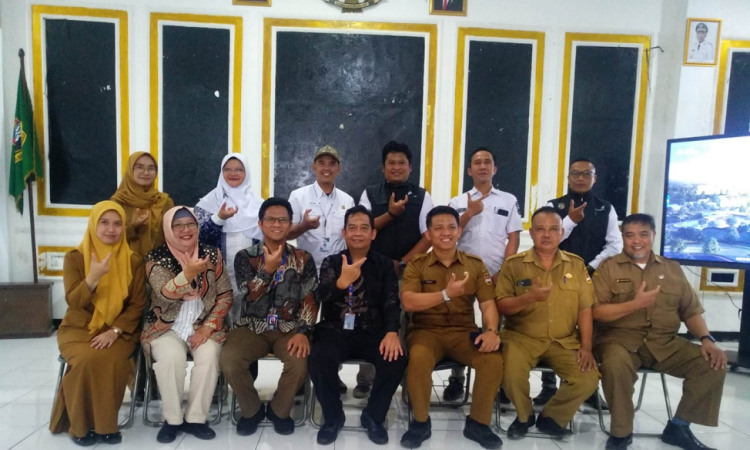 DPMD KBB dan PWK Unisba Rancang Masa Depan Desa di Cipatat Lewat KKL Perencanaan