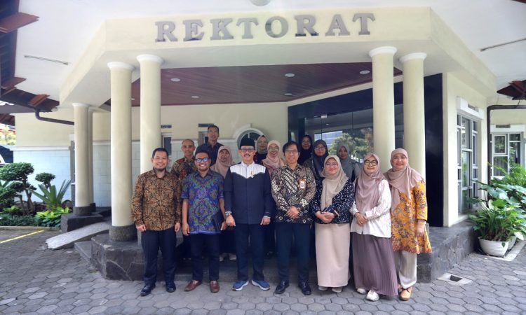 Unisba Siap Bina Telkom University dalam Pendirian Fakultas Kedokteran