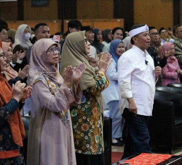 Unisba Libatkan 400 Mahasiswa Edukasi Zero Waste di Arcamanik