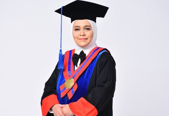 Jelang Pengukuhan Guru Besar, Prof. Dr. Dini Dewi Heniarti, S.H., M.Hum. Tunjukkan Keteguhan dalam Perjalanan Akademik