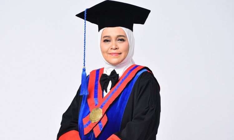 Jelang Pengukuhan Guru Besar, Prof. Dr. Dini Dewi Heniarti, S.H., M.Hum. Tunjukkan Keteguhan dalam Perjalanan Akademik