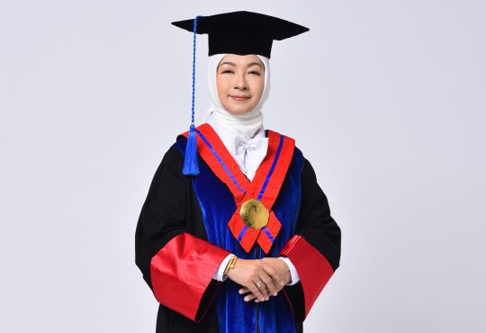 Prof. Dr. Ratna Januarita Jadi Guru Besar Baru di Unisba dengan Spesialisasi Hukum Kontrak