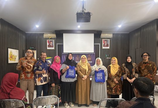 Unisba Perkuat Kompetensi Digital Marketing UMKM Sukasari Melalui Program PKM Berbasis Ekonomi Kreatif