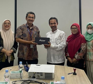 Pojok Statistik Unisba Sambut Benchmarking Universitas Esa Unggul, Dorong Penguatan Kolaborasi Antarperguruan Tinggi