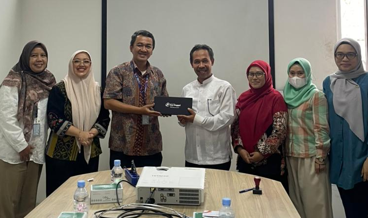 Pojok Statistik Unisba Sambut Benchmarking Universitas Esa Unggul, Dorong Penguatan Kolaborasi Antarperguruan Tinggi
