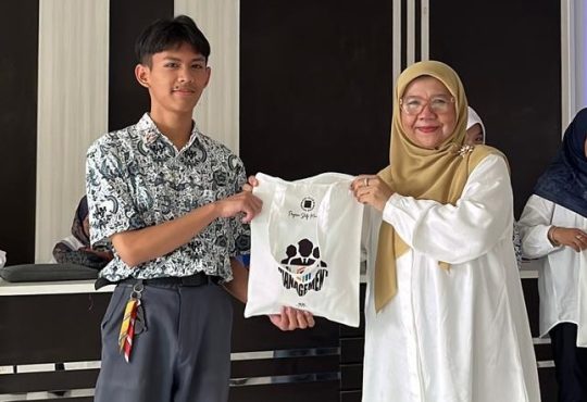 FEB Unisba Gelar Promosi Pendidikan di MAN 1 Cianjur, Bekali Siswa Wawasan Kuliah dan Karier