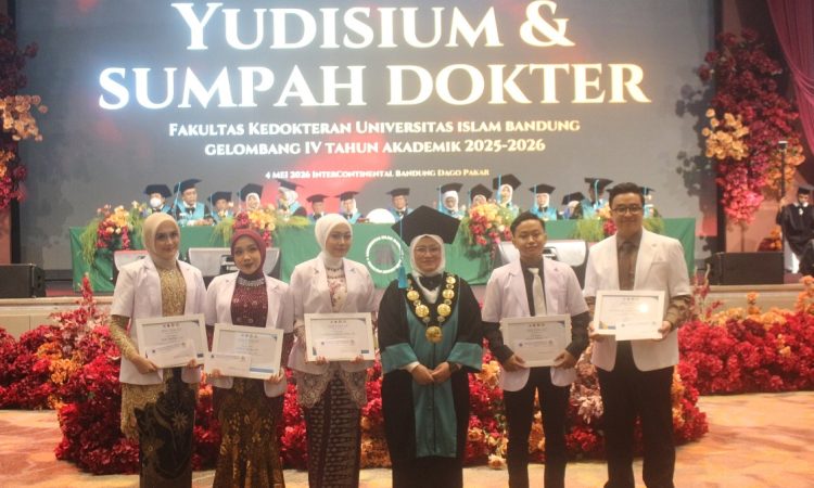FK Unisba Lahirkan 119 Dokter Baru