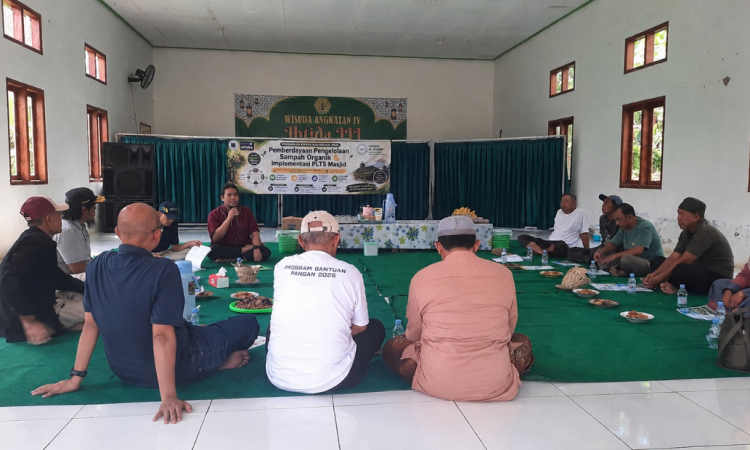 LPPM Unisba Dorong Pengelolaan Sampah Organik dan Pemanfaatan PLTS melalui PKM di Desa Buahdua Sumedang