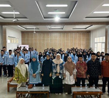 Pesantren Apoteker Perdana Unisba Siapkan Apoteker Muslim Berintegritas dan Berjiwa 3M