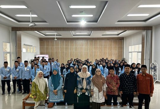 Pesantren Apoteker Perdana Unisba Siapkan Apoteker Muslim Berintegritas dan Berjiwa 3M