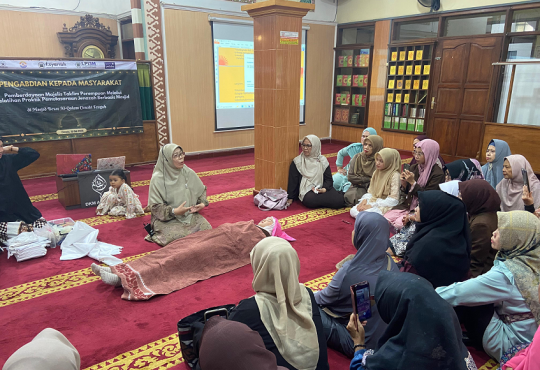 Majelis Taklim Perempuan di Cimahi Dibekali Keterampilan Pemulasaraan Jenazah Berbasis Masjid