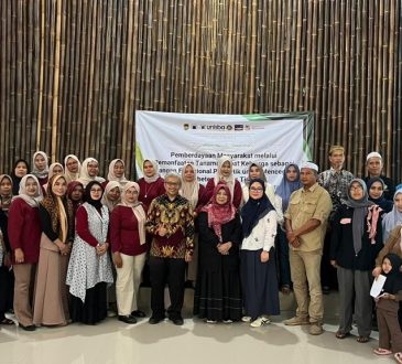 Farmasi Unisba Edukasi Warga Desa Cianting Manfaatkan Toga dan Pangan Fungsional untuk Mencegah Diabetes