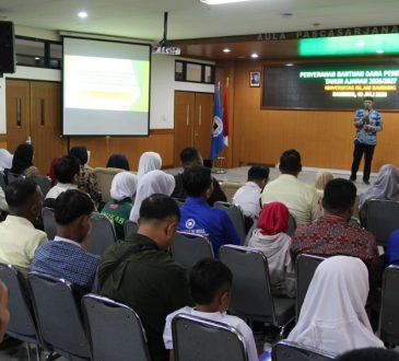 3iKB Unisba Salurkan Bantuan Dana Pendidikan kepada 111 Putra-Putri Tenaga Kependidikan